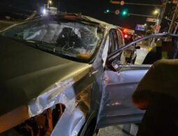 
										HYUNDAI SANTA FE full									