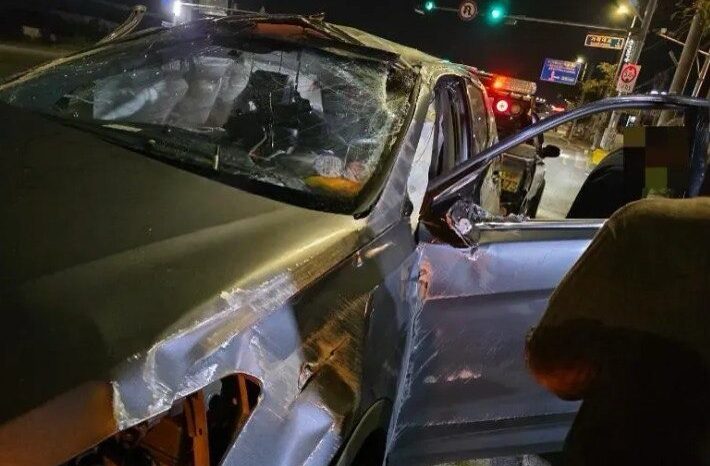 
								HYUNDAI SANTA FE full									