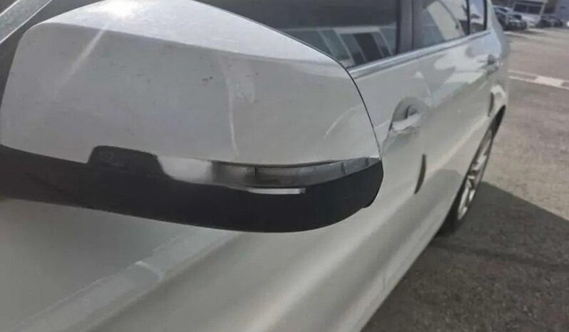 
								BMW 528i xDrive full									