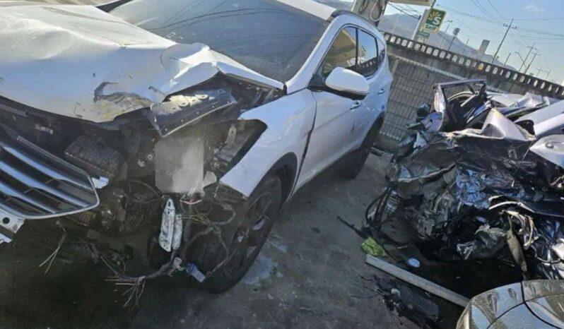 
								HYUNDAI SANTA FE full									