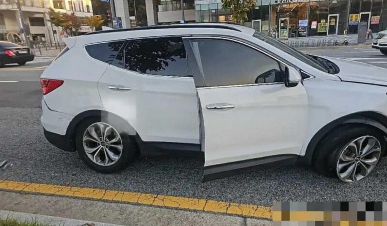 
								HYUNDAI SANTA FE full									