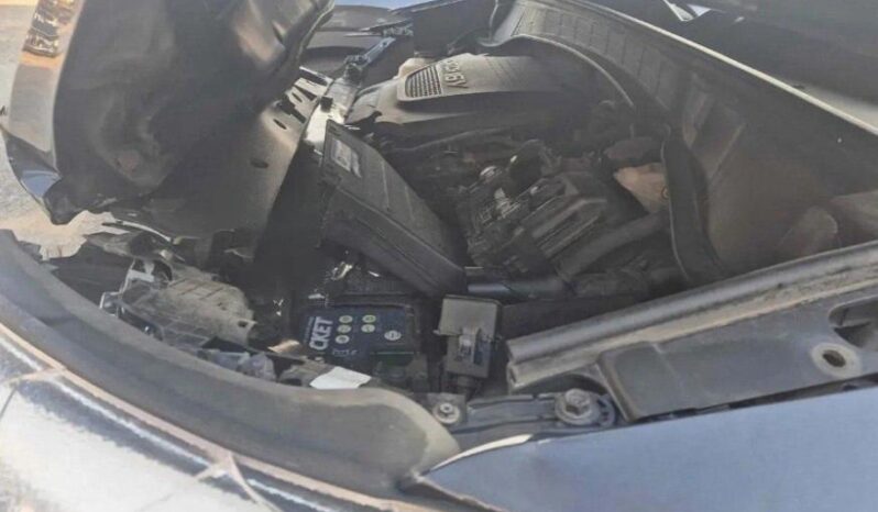 
								HYUNDAI SANTA FE full									