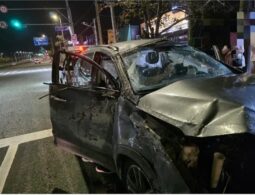 
										HYUNDAI SANTA FE full									