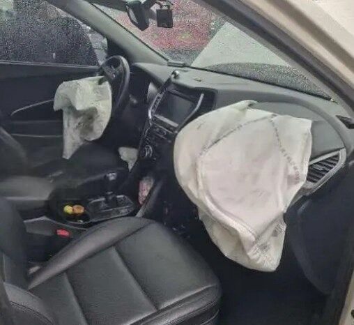 
								HYUNDAI SANTA FE full									