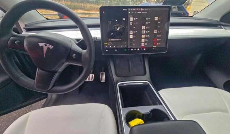 
								Tesla Y full									