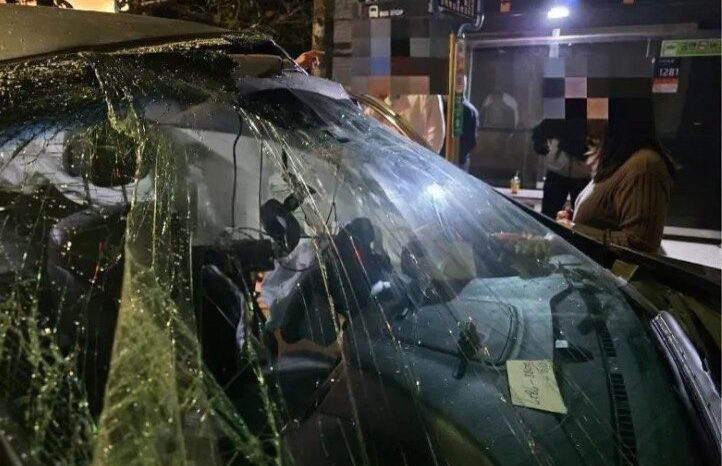 
								HYUNDAI SANTA FE full									