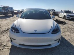 
										Tesla model 3 full									
