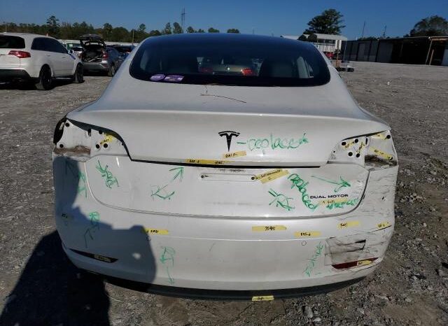 
								Tesla model 3 full									
