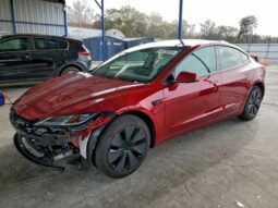 
										Tesla 3 full									