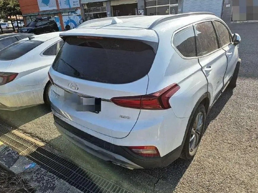 HYUNDAI SANTA FE