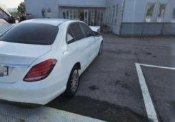 
										MERCEDES BENZ C200 AMG Line full									