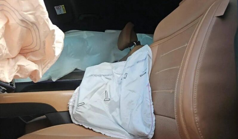 
								HYUNDAI SANTA FE full									