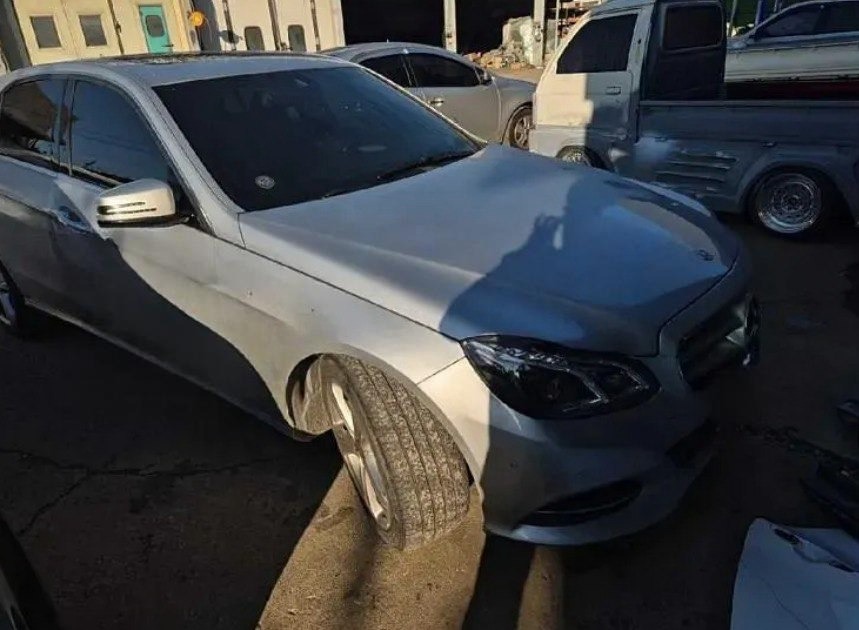 MERCEDES BENZ E220 CDi