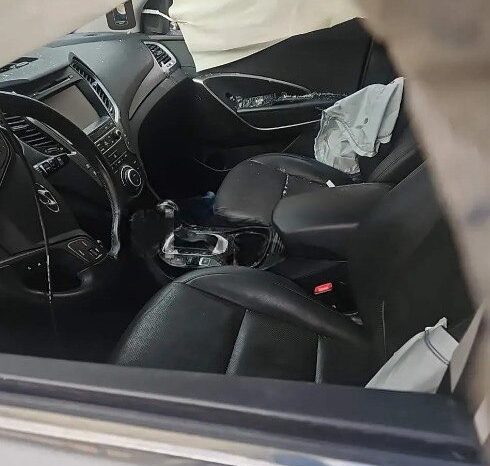 
								HYUNDAI SANTA FE full									