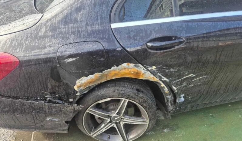 
								MERCEDES BENZ C 200d full									