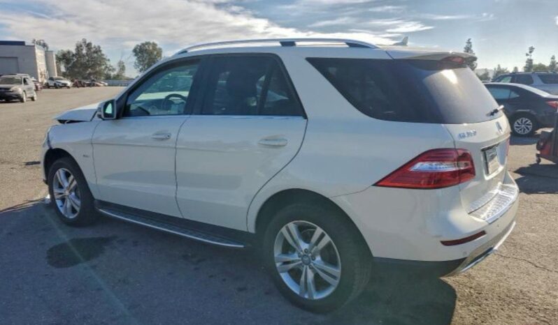
								MERCEDES BENZ ML 350D BlueTEC full									