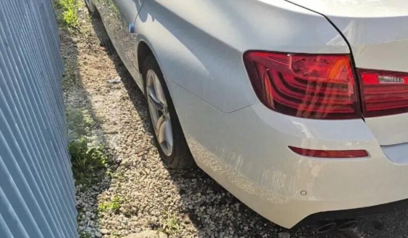 
								BMW 520d Xdrive full									