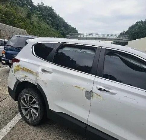 
								HYUNDAI SANTA FE full									