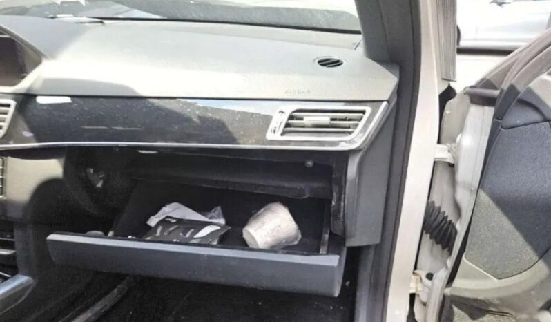 
								MERCEDES BENZ E250 CDI BlUETEC 4MATIC full									