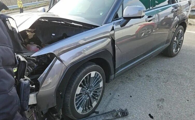 
								HYUNDAI SANTA FE full									