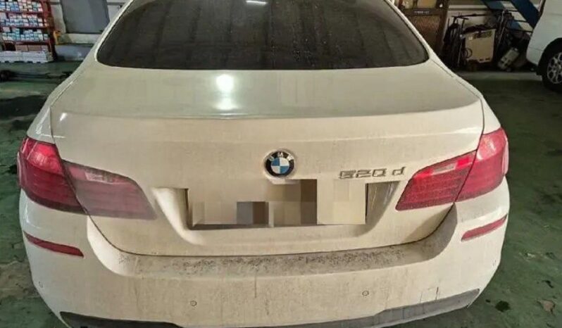 
								BMW 520d Xdrive full									