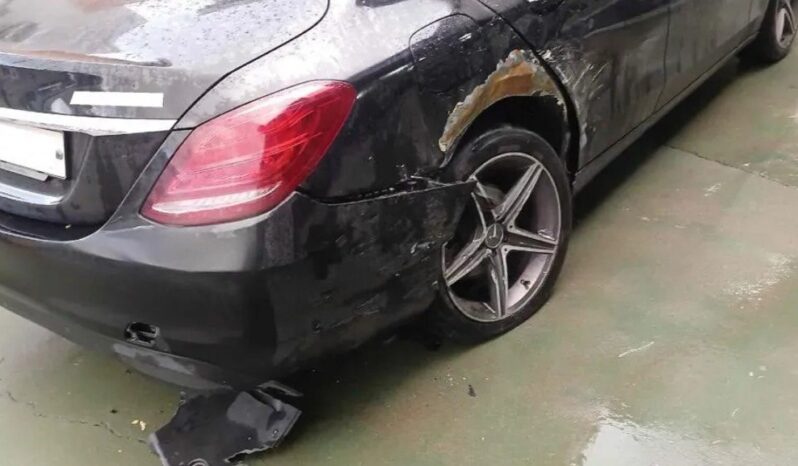 
								MERCEDES BENZ C 200d full									