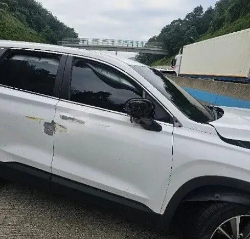 
								HYUNDAI SANTA FE full									