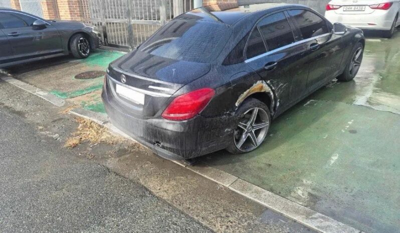 
								MERCEDES BENZ C 200d full									