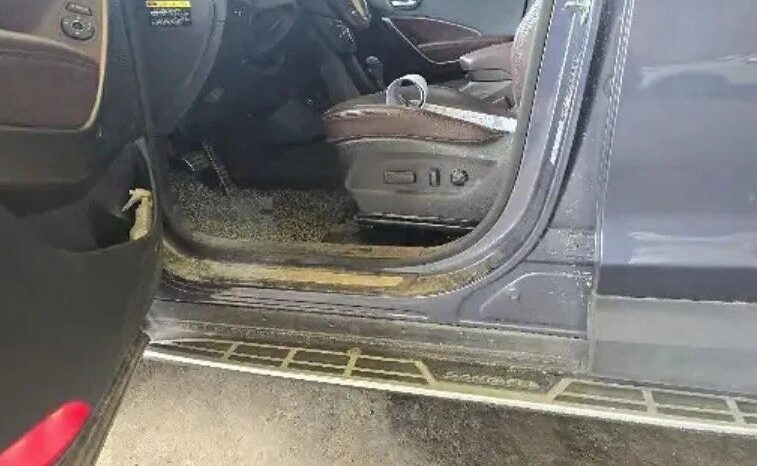 
								HYUNDAI SANTA FE full									