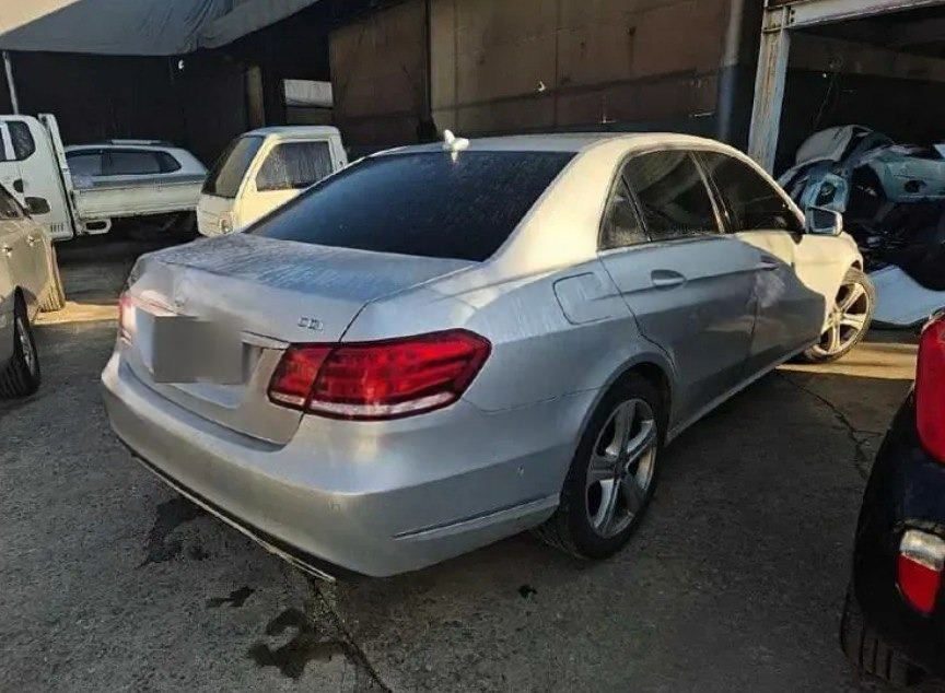 MERCEDES BENZ E220 CDi