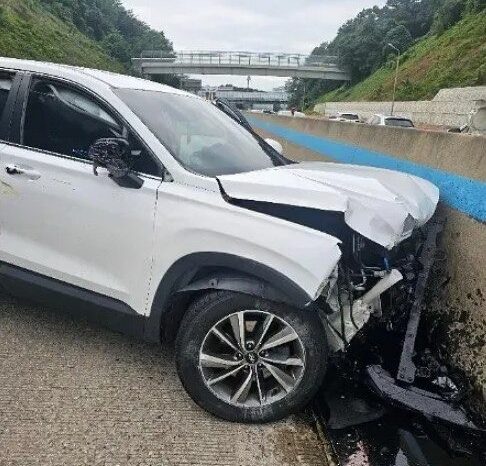 
								HYUNDAI SANTA FE full									