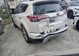 
										TOYOTA RAV 4 full									