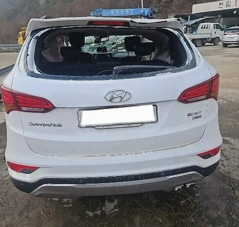 
								HYUNDAI SANTA FE full									