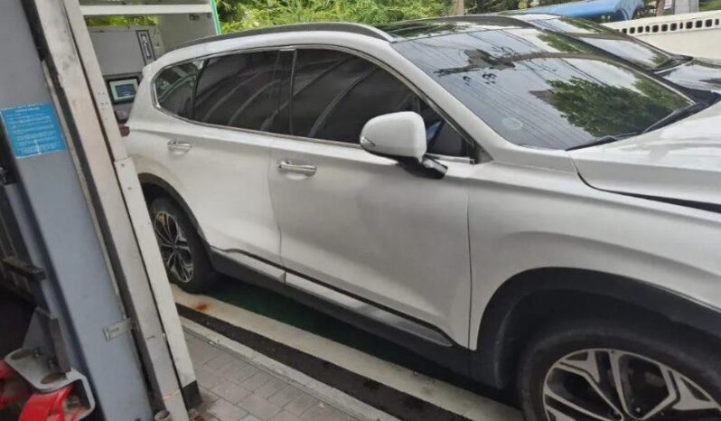 
								HYUNDAI SANTA FE full									