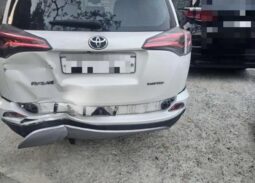 
										TOYOTA RAV 4 full									