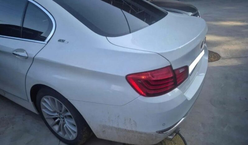 
								BMW 520d Xdrive full									