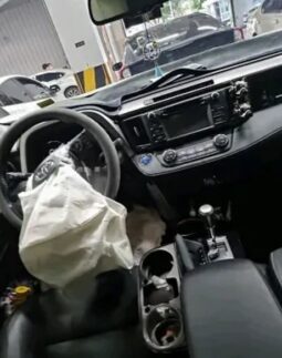 
										TOYOTA RAV 4 HV full									