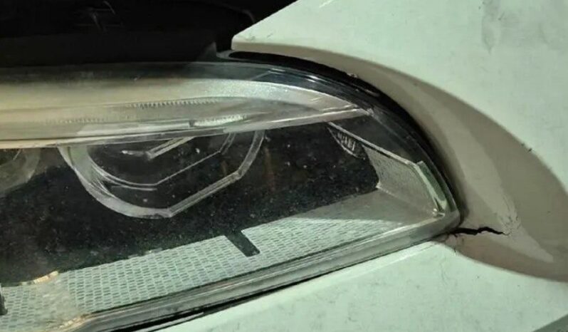 
								BMW 520d Xdrive full									