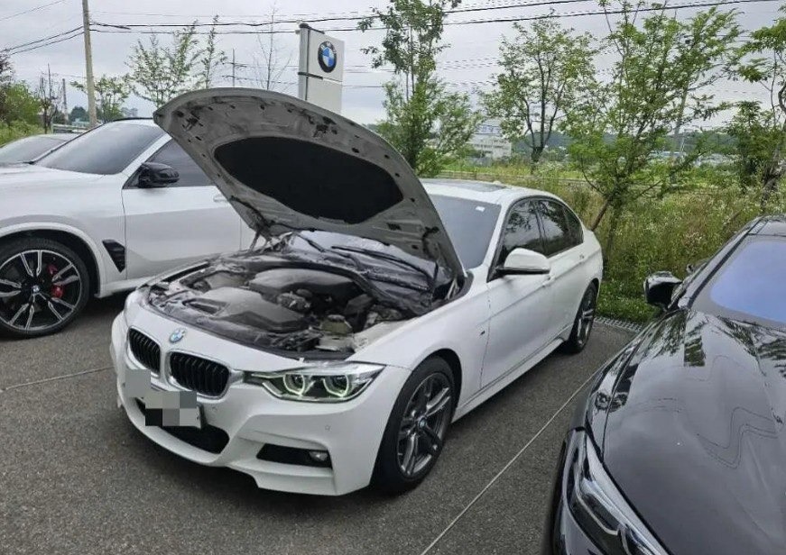 BMW 320i