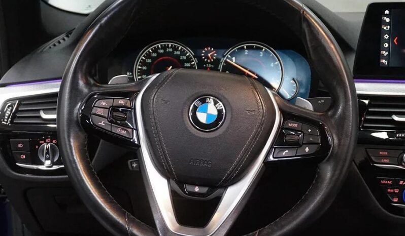 
								BMW 520d Xdrive full									