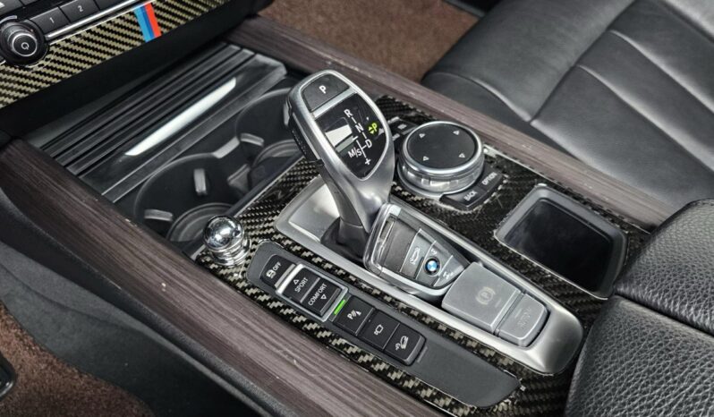 
								BMW X5 Xdrive30d full									