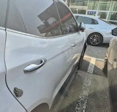 
								HYUNDAI SANTA FE full									