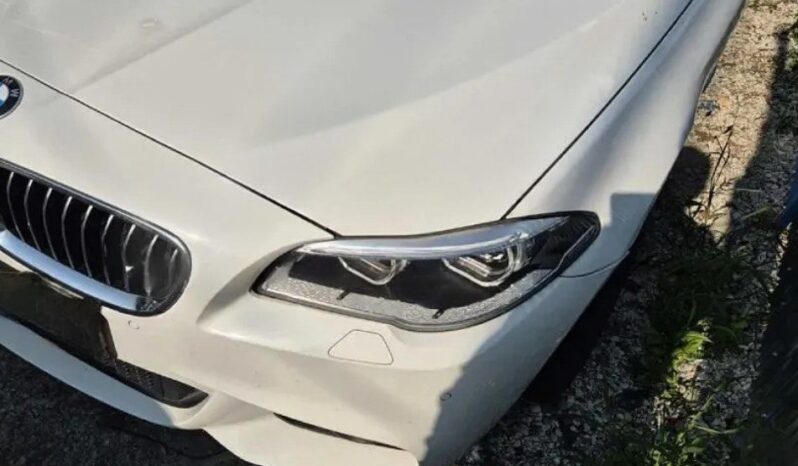 
								BMW 520d Xdrive full									