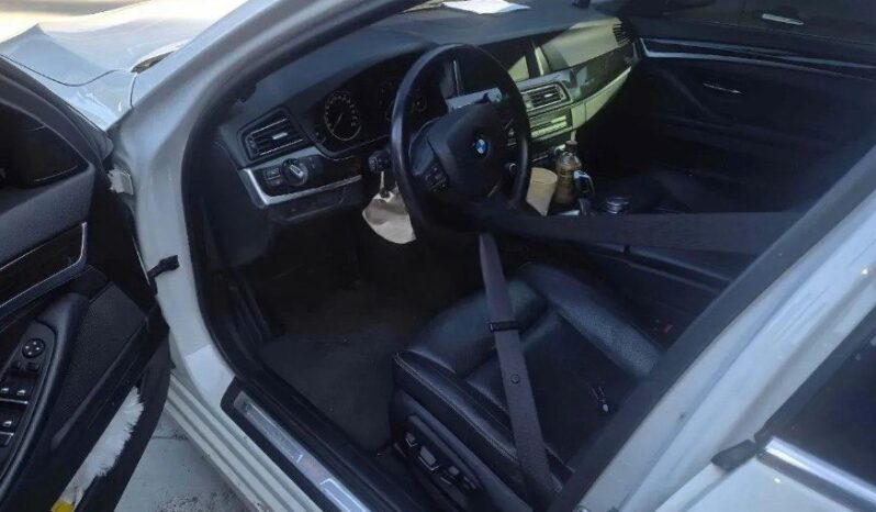 
								BMW 520d Xdrive full									