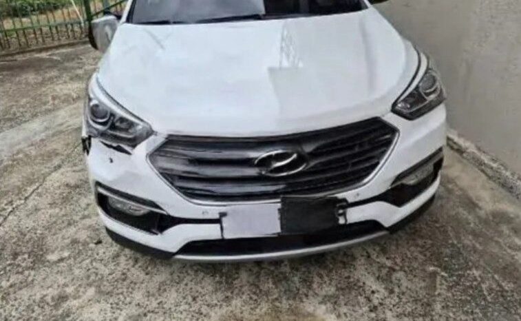 
								HYUNDAI SANTA FE full									