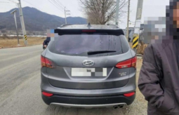 
										HYUNDAI SANTA FE full									