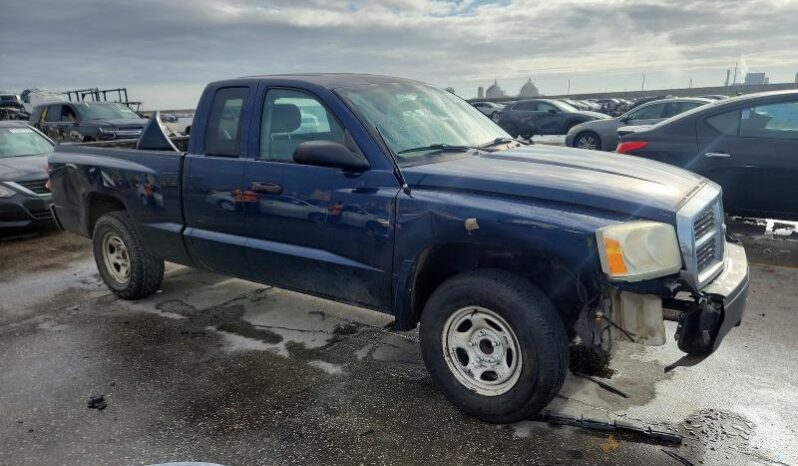 
								2006 Dodge Dakota full									