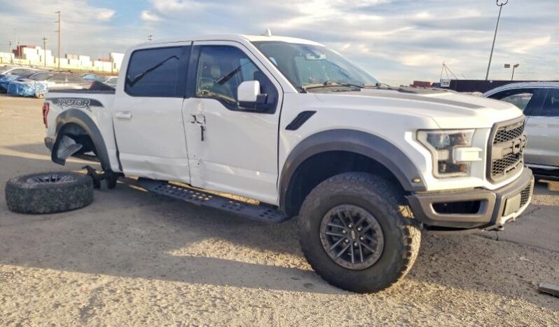 
								2019 Ford F150 full									