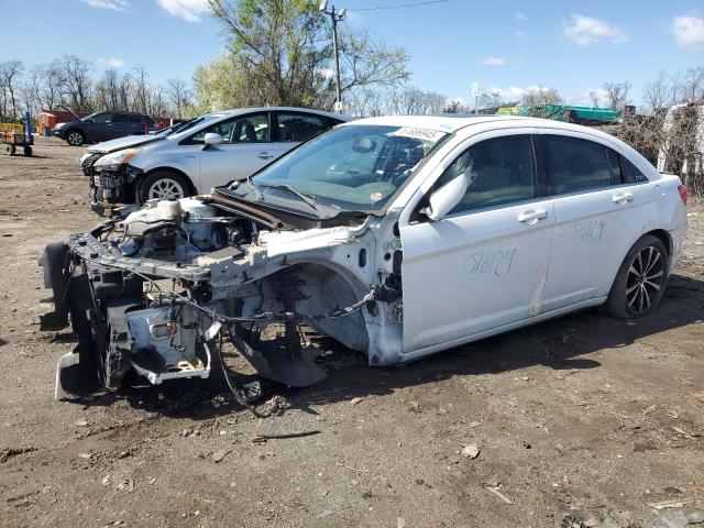 2013 Chrysler 200 tourin
