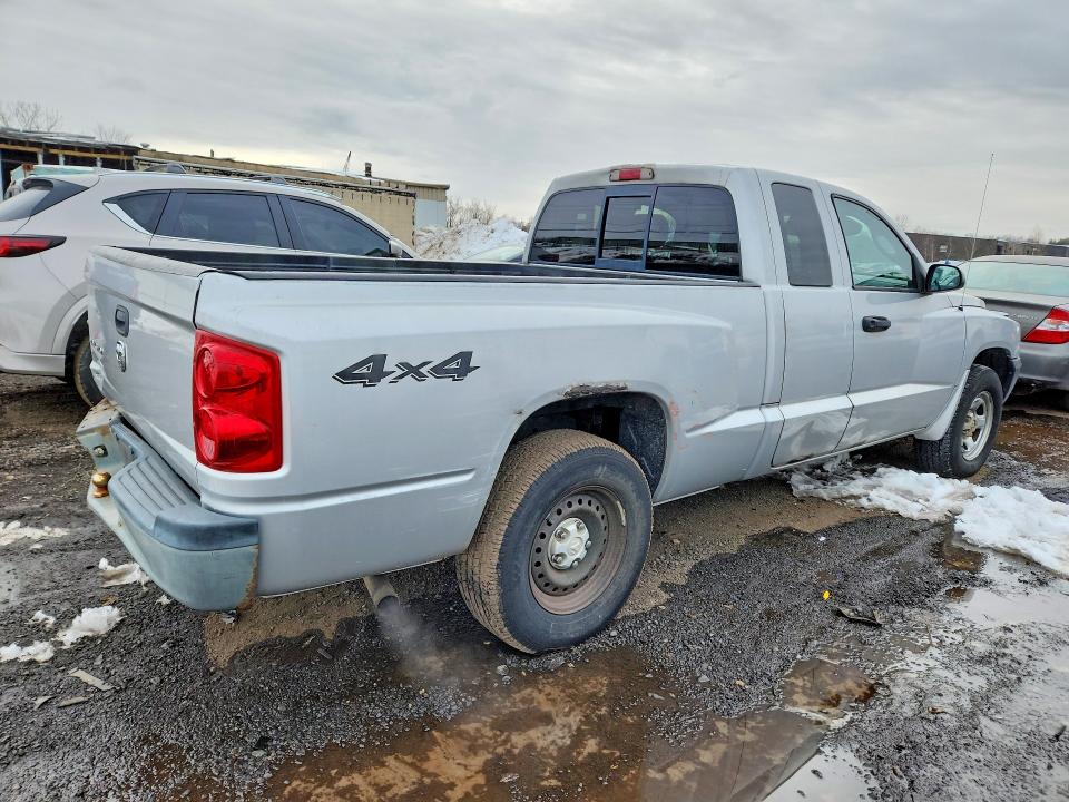 2005 Dodge Dakota